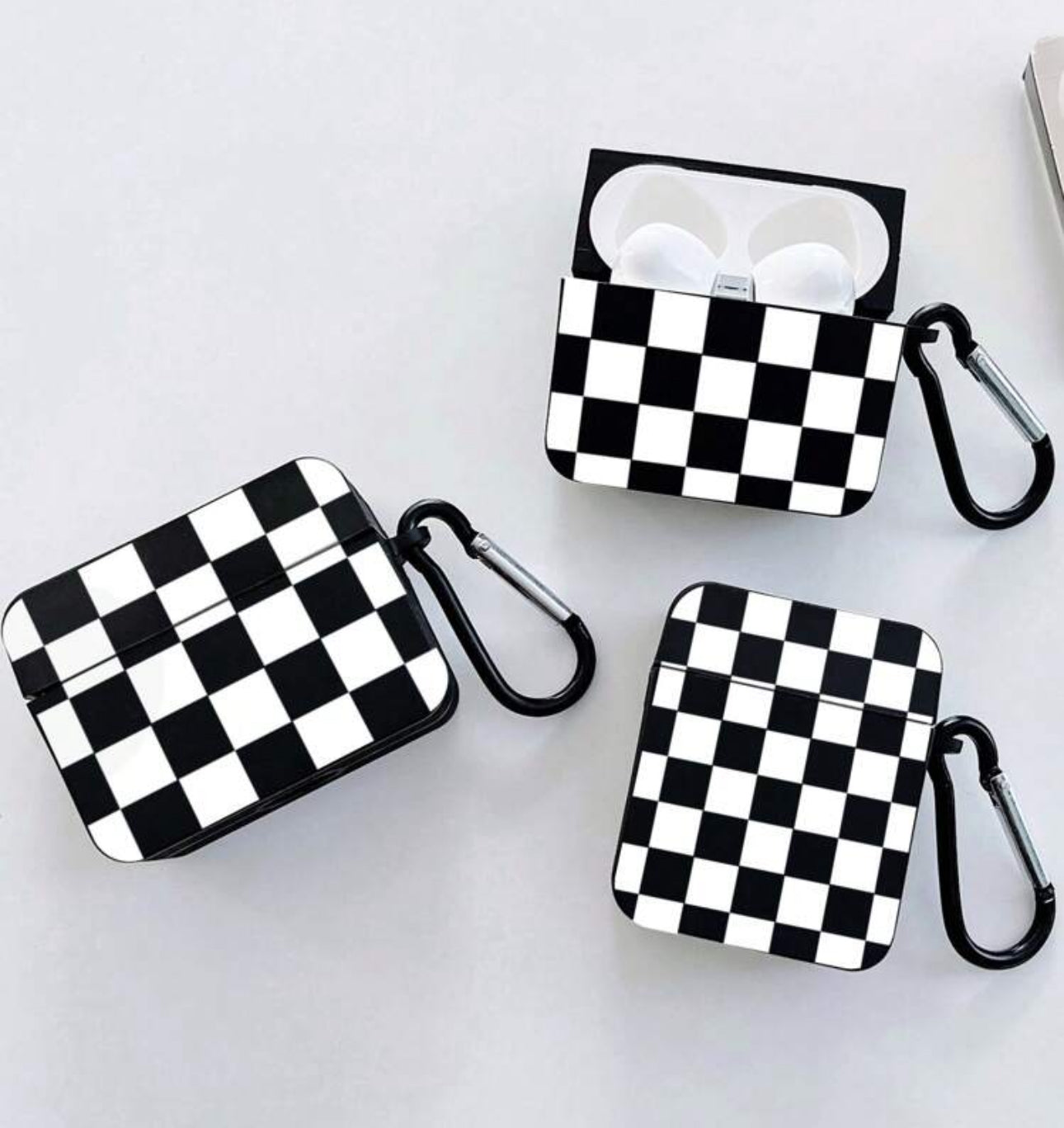 Black/ White Earphone AirPods Case | JA.VA.NAH