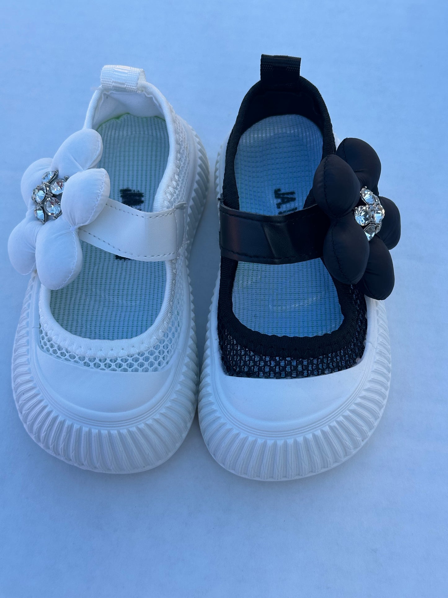ÅVA Mesh Sneaker