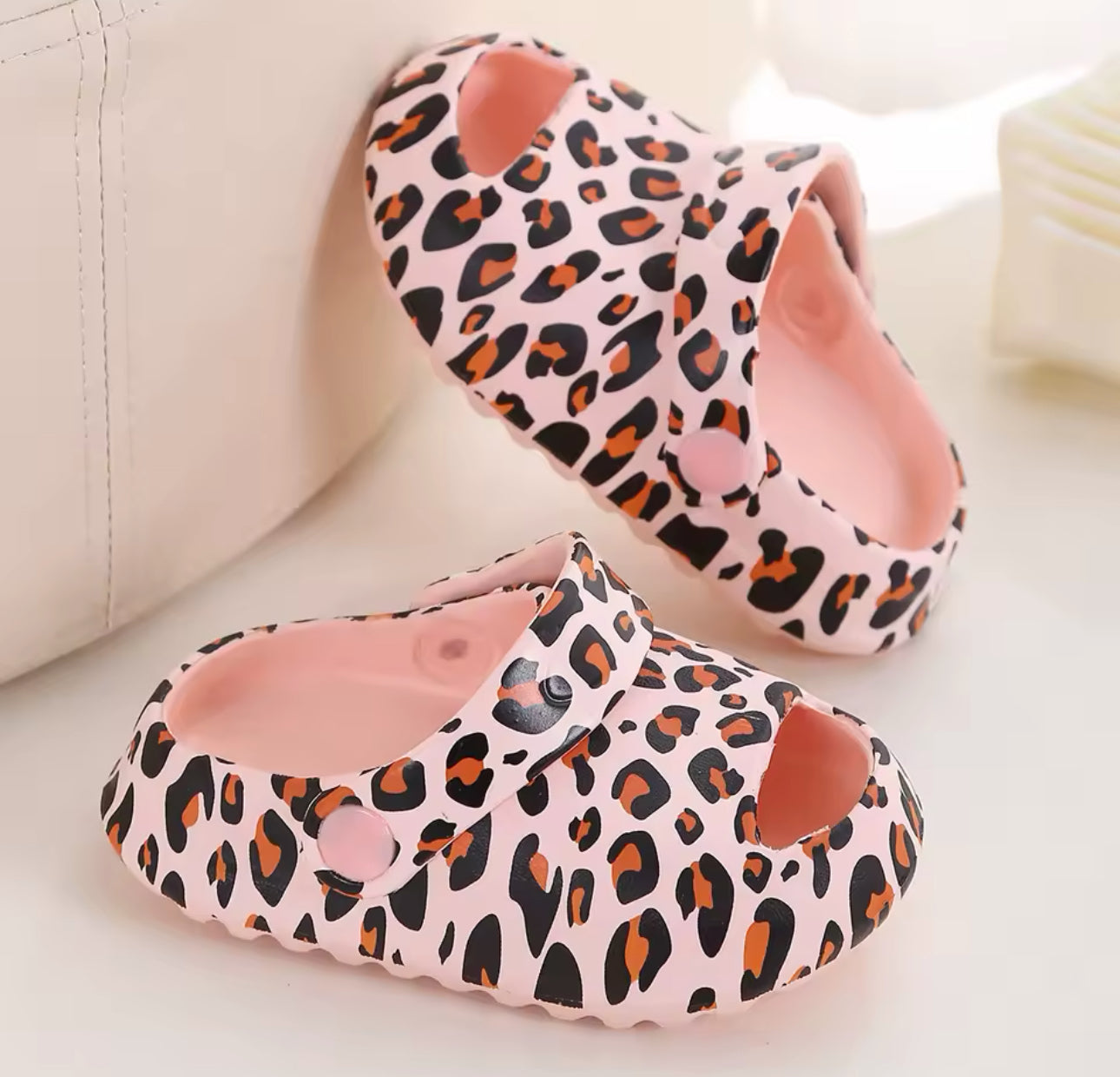 ÅVA SìMpï Foam Clogs | JA.VA.NAH