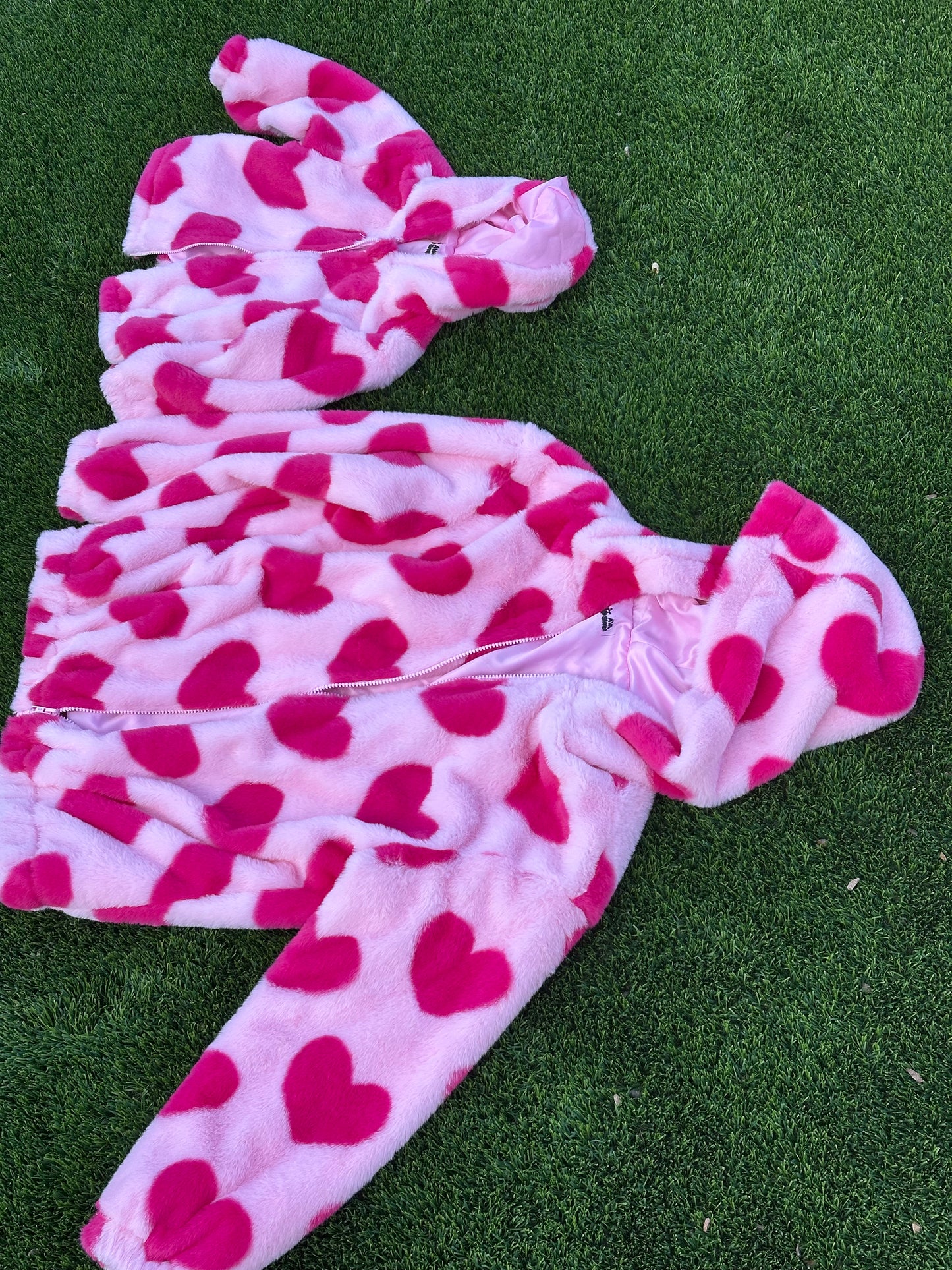 Mommy/Baby Matching Heart Sweaters | JA.VA.NAH