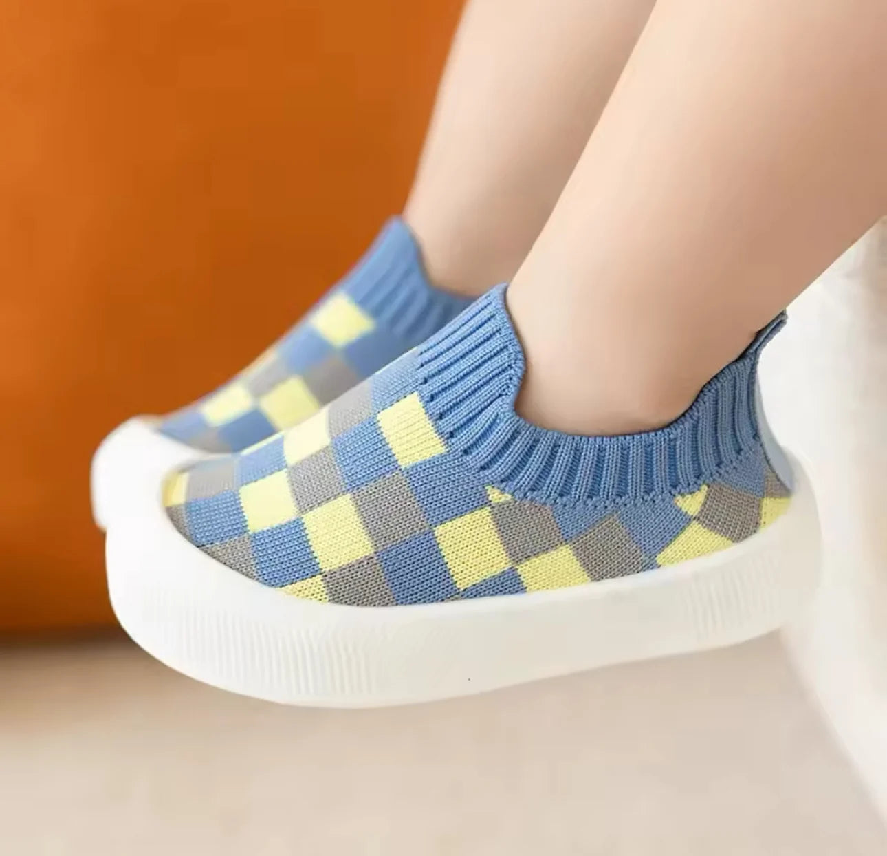 Non slip classic plaid sneakers