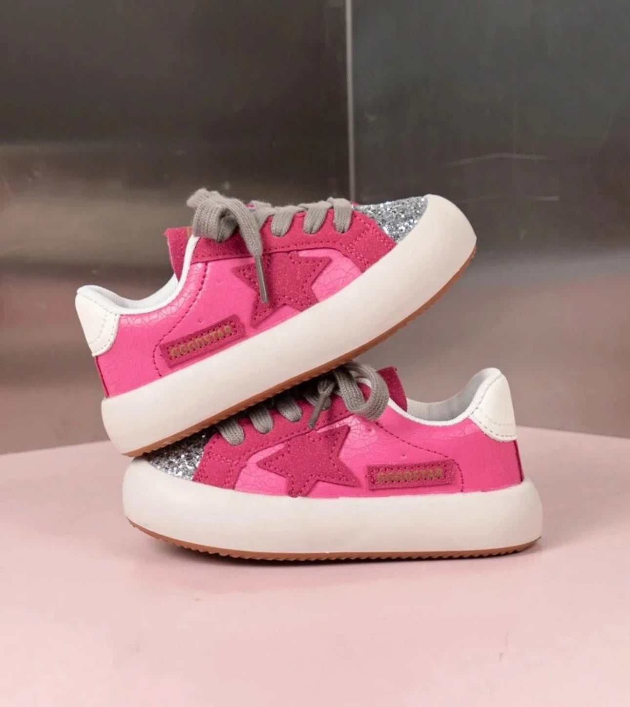 Ava Star Leather sneaker