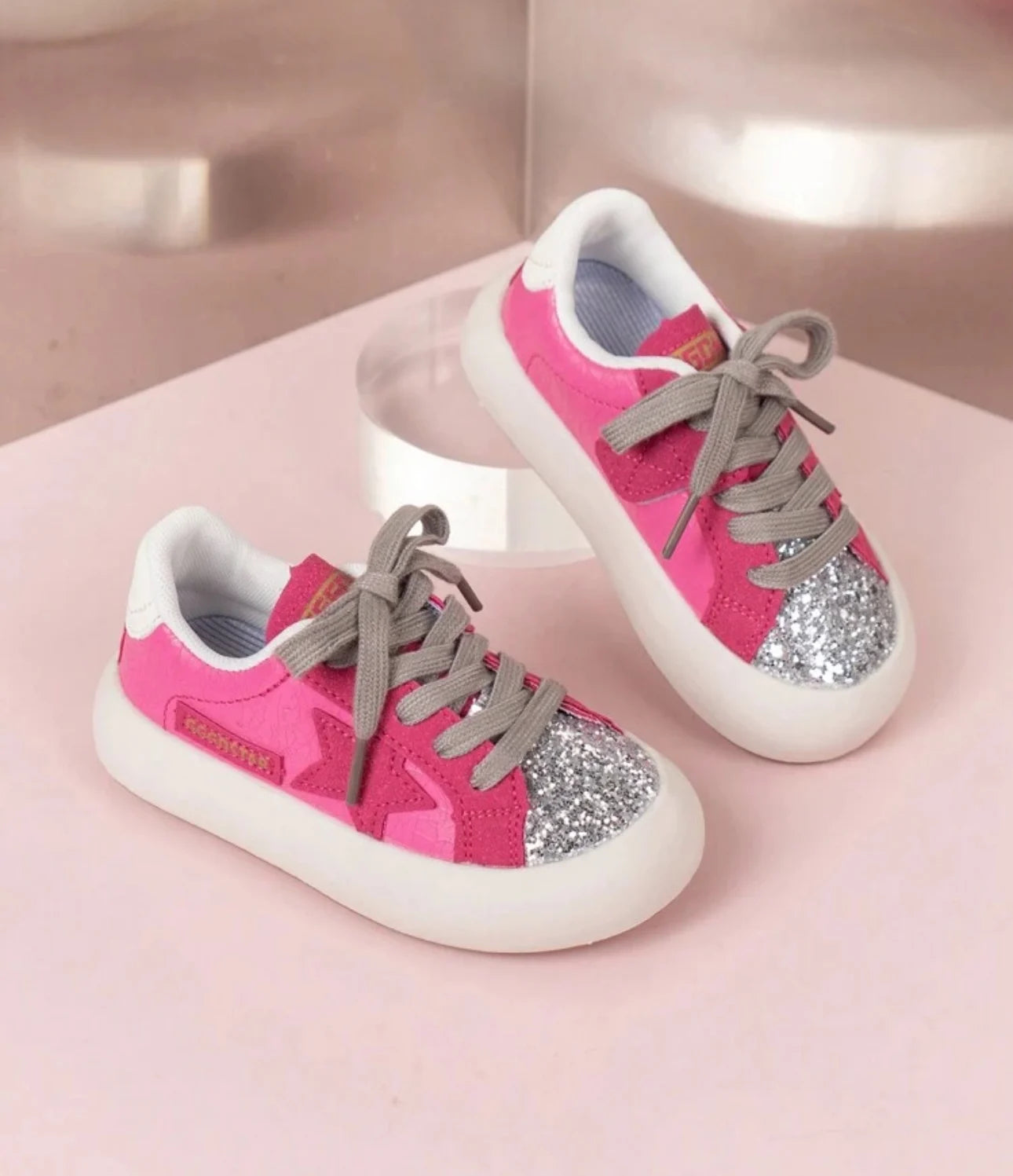 Ava Star Leather sneaker