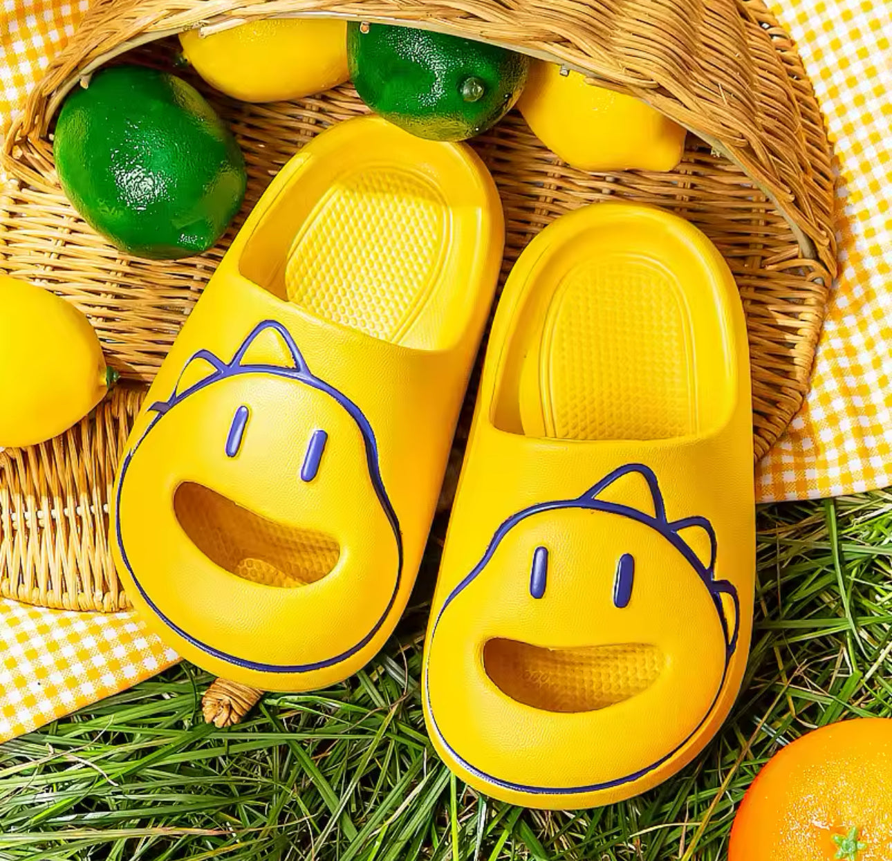 ÅVA Unisex Smile Cartoon Summer Sandals